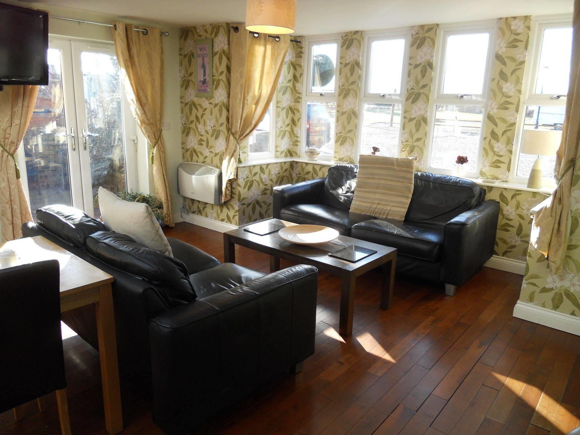 Field View B&B ยาร์ม ภายนอก รูปภาพ